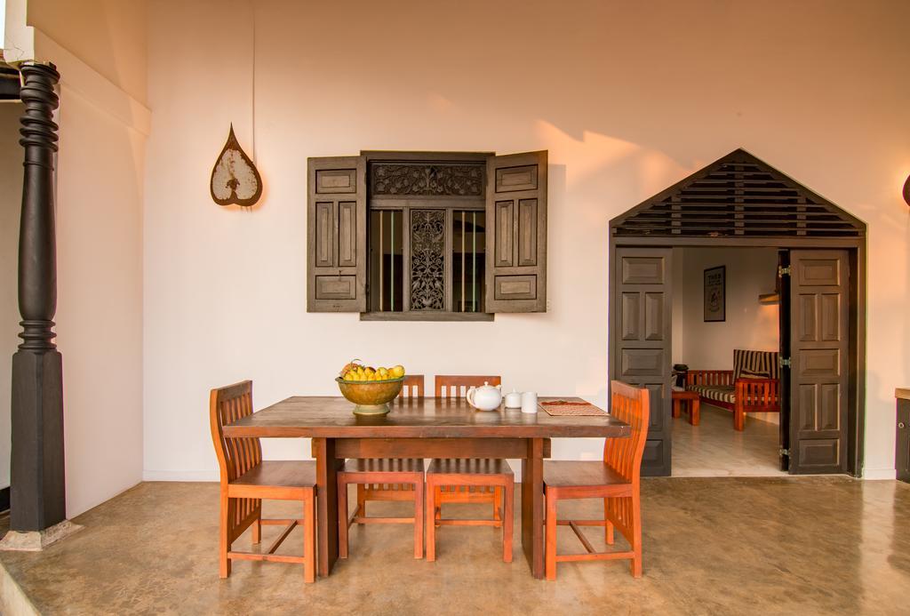 Blue Parrot Beach Villa أمبالانغودا المظهر الخارجي الصورة