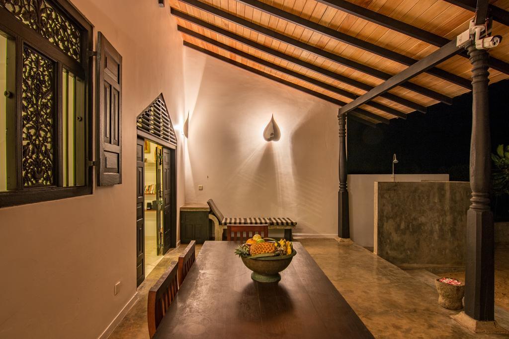 Blue Parrot Beach Villa أمبالانغودا المظهر الخارجي الصورة