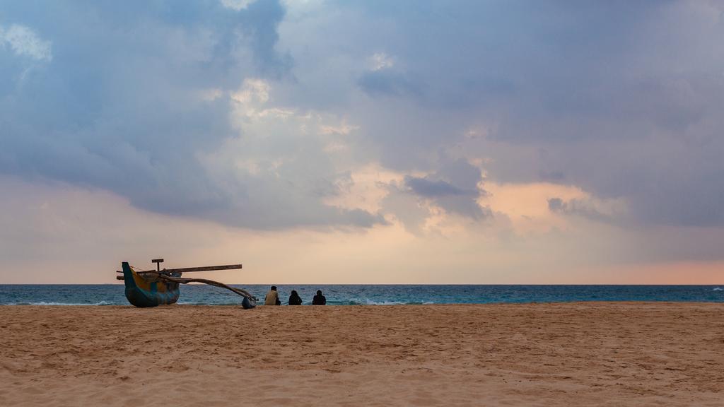 Blue Parrot Beach Villa أمبالانغودا المظهر الخارجي الصورة