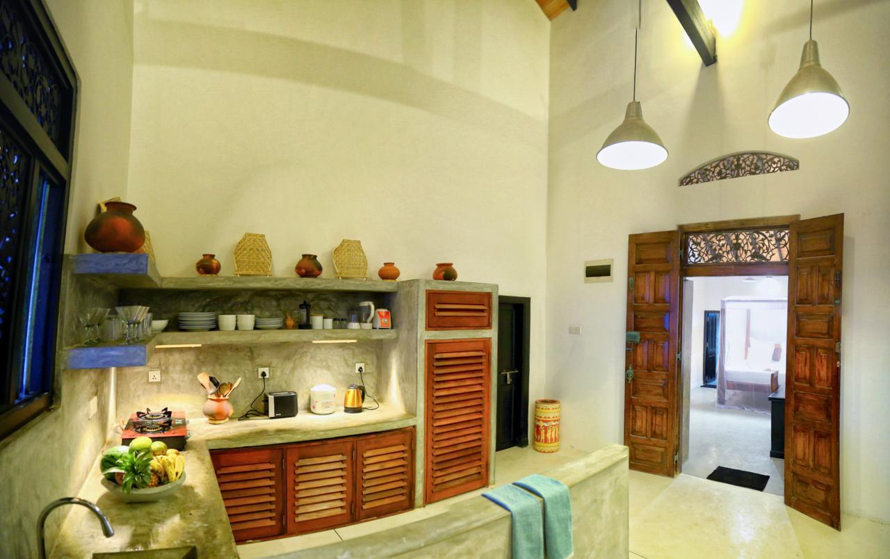 Blue Parrot Beach Villa أمبالانغودا المظهر الخارجي الصورة