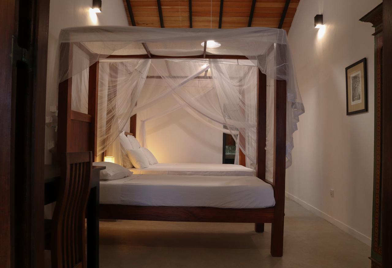 Blue Parrot Beach Villa أمبالانغودا المظهر الخارجي الصورة