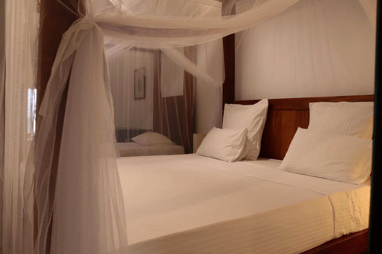 Blue Parrot Beach Villa أمبالانغودا المظهر الخارجي الصورة